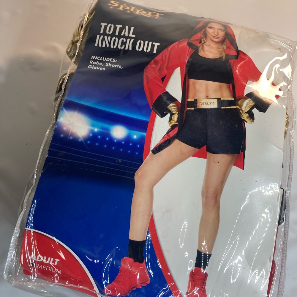 Spirit Halloween Total Knockout Women’s Boxing Boxer Costume 4pc Set Size Medium